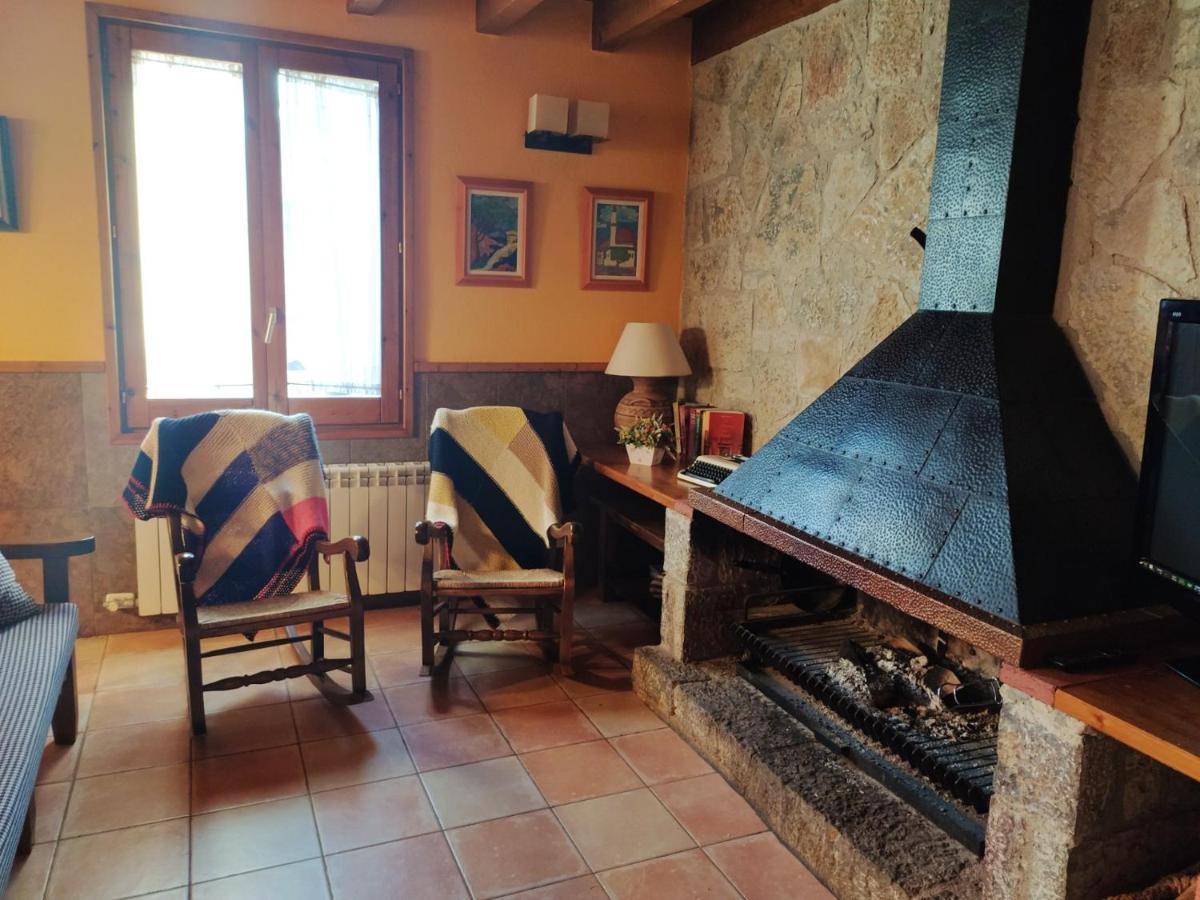 Spacious House In Ogassa With Terrace And Bbq Exterior foto