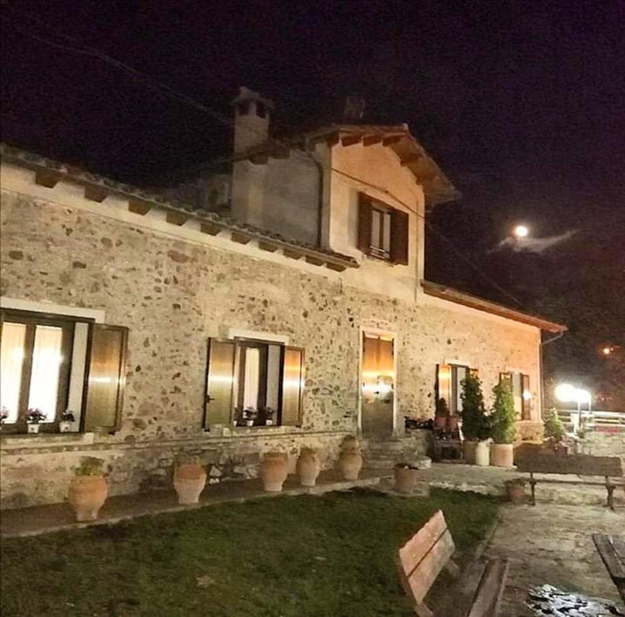 Spacious House In Ogassa With Terrace And Bbq Exterior foto